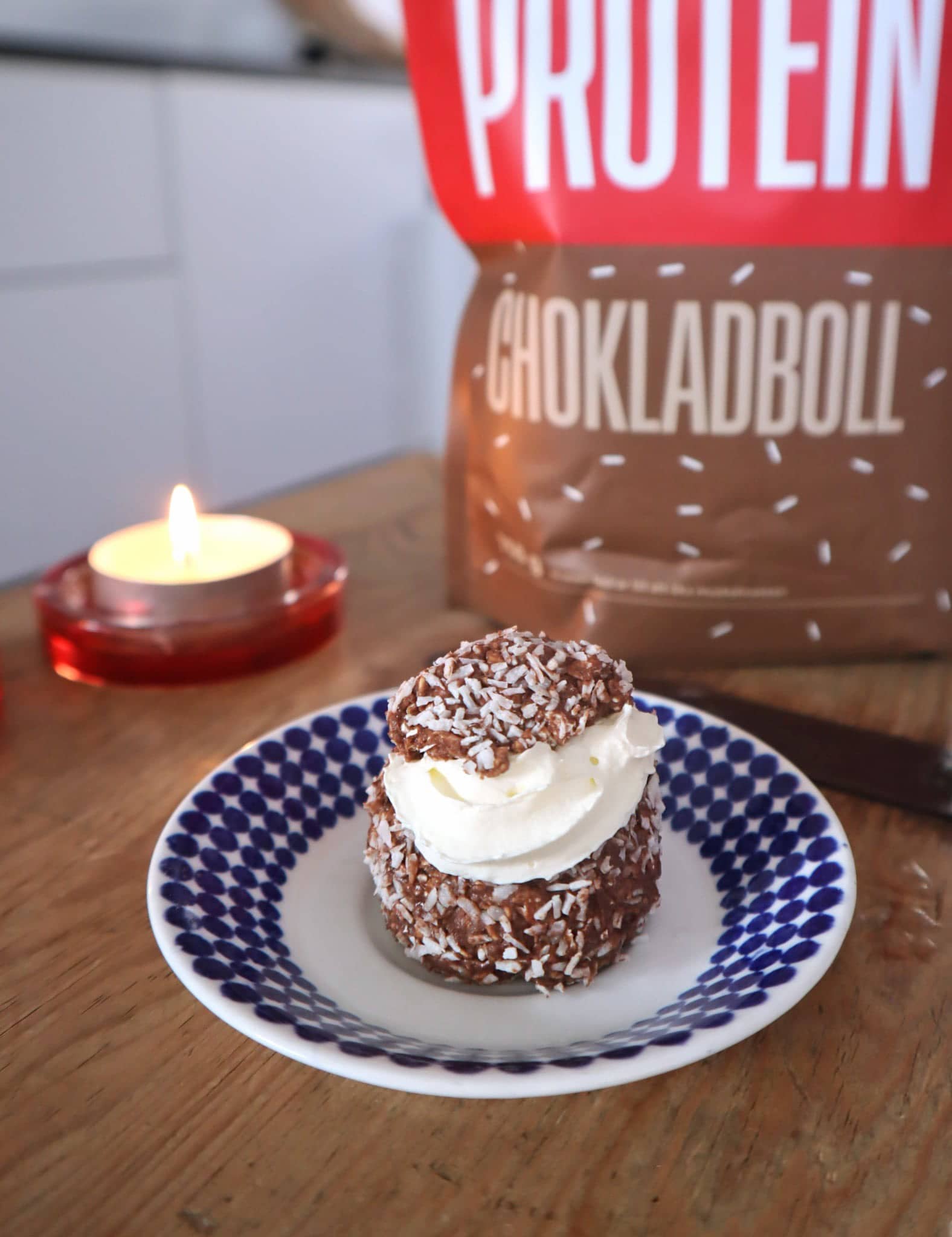 Små och proteinrika chokladbollssemlor