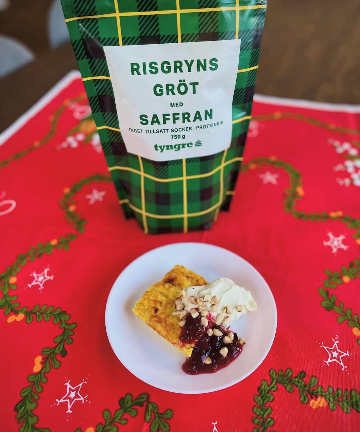 Proteinrik saffranspannakaka gjord på risgrynsgröt saffran