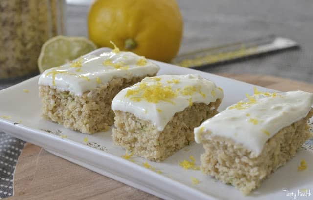 Saftiga vaniljrutor med citron & limefrosting