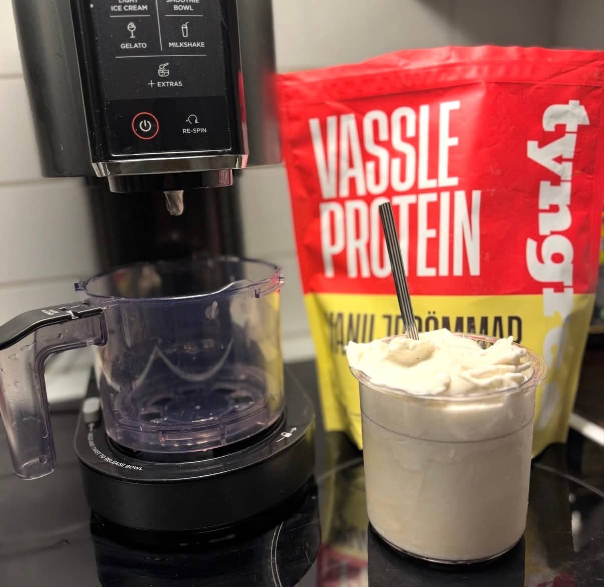 Proteinrik semmelglass i din ninja creami 