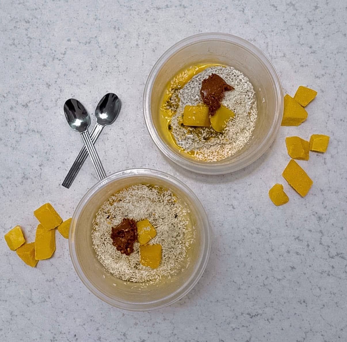Tropisk chiapudding med protein kasein vaniljdrömmar
